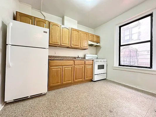 Rented by Bruma Realty LLC | media 2