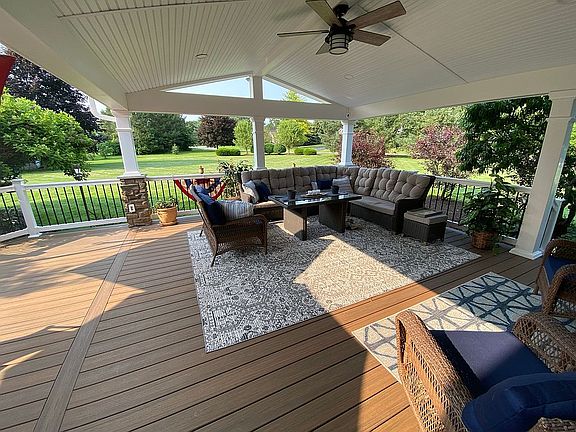 5th image of 292 Meadowlark Ln
