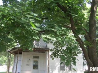 504 N College Ave, Aledo, IL 61231