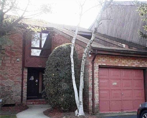 3rd image of 327 Willowbrook Dr
