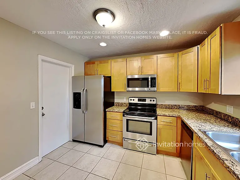 6864 NW 28th Ave — Photo 7