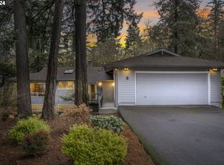 8 Pimlico Ter, Lake Oswego, OR 97035