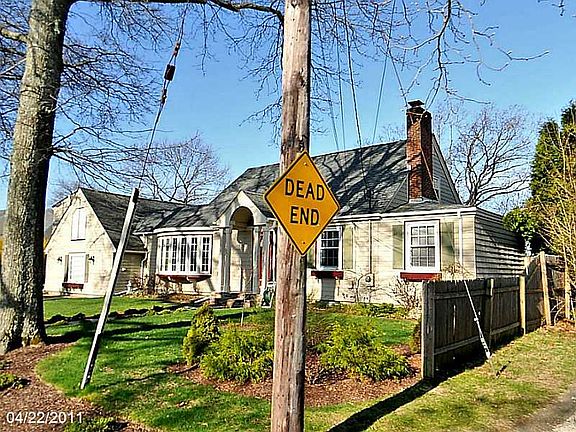 2nd image of 27 Hilltop Ave