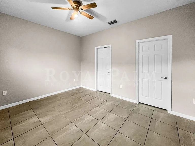 1322 Trafalgar Pkwy — Photo 23