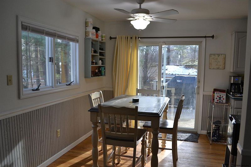 5th image of 17 WHIPPLETREE Road