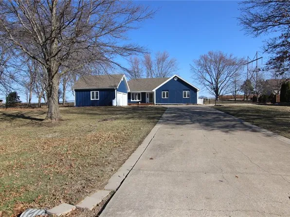 8854 W 193rd Ter, Bucyrus, KS 66013