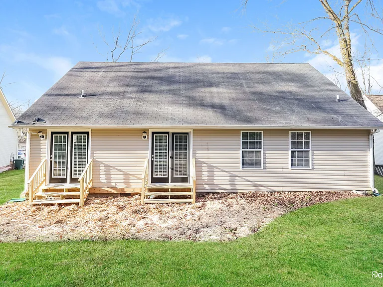 112 McKinley Dr — Photo 15