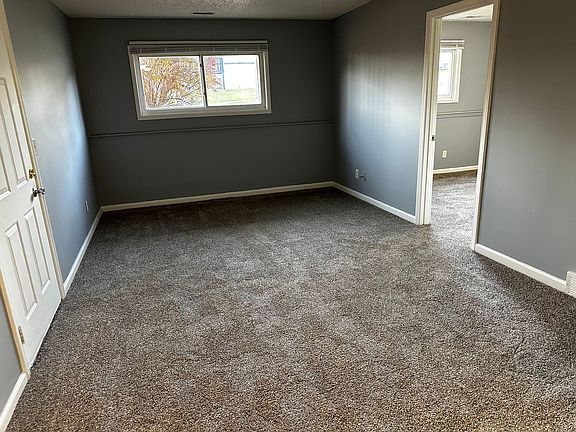 3rd image of 975 39th St APT 1