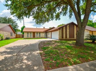 7230 Camino Verde Dr, Houston, TX 77083