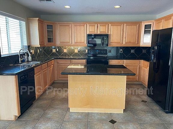 5th image of 17264 W Ashley Dr