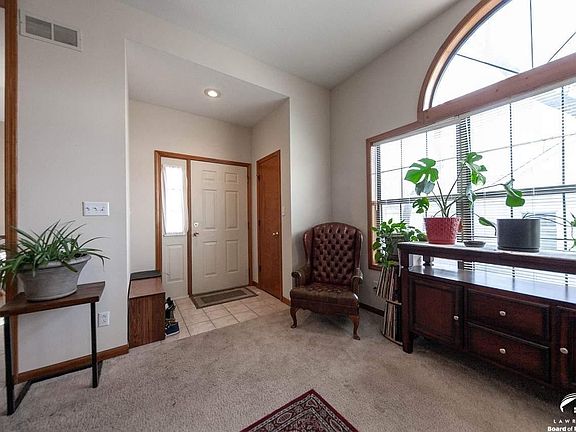 1506  Crossgate Lawrence, KS listing photo #5