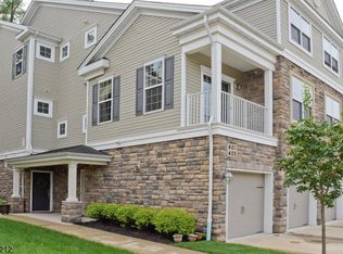 402 Waterview Ct #402, Cedar Knolls, NJ 07927
