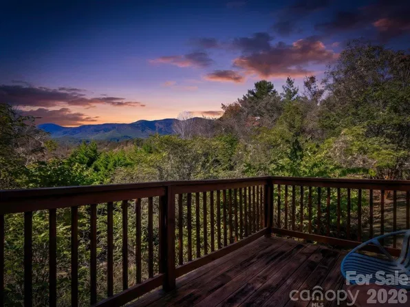 75 Eula Ray Rd, Burnsville, NC 28714