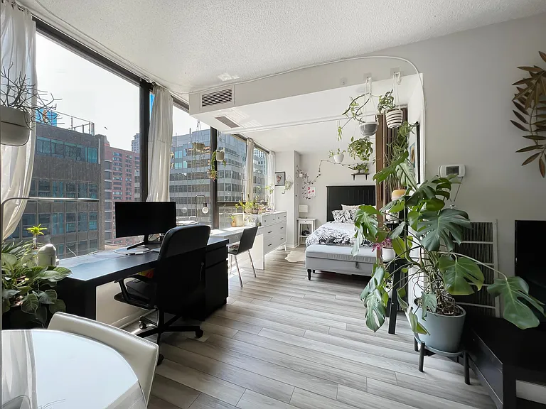 230 E Ontario St #1804 — Photo 3