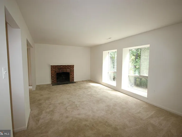 3722 Persimmon Cir — Photo 10