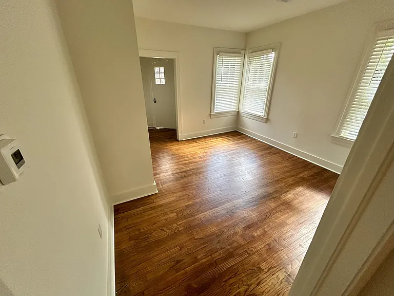 900 Pinehurst Pl — Photo 8