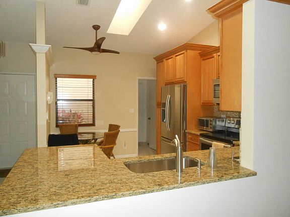 5th image of 6081 Sunrise Pointe Ct #B