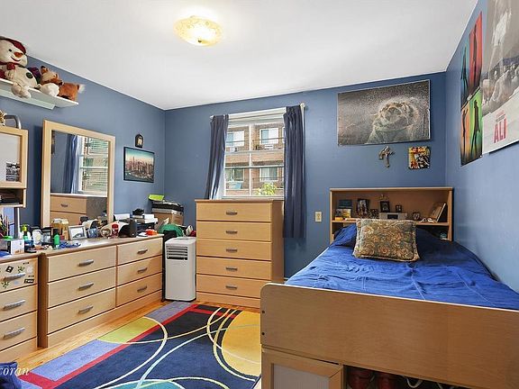 5th image of 2633 29th St