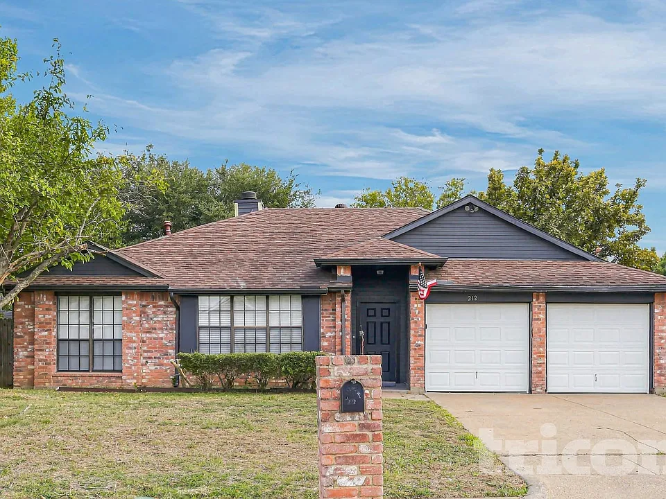 212 Sunset Dr