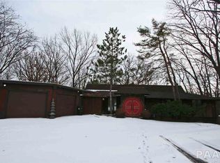 2915 W Cambridge Ct, Peoria, IL