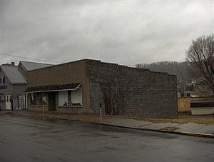 2nd image of 111 S 5th St