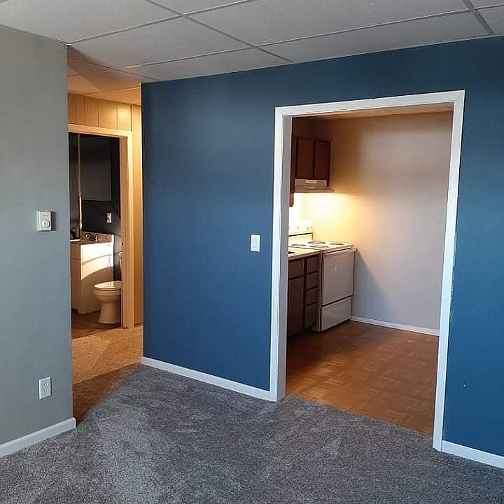 1st image of 435 S Broadway St #B6