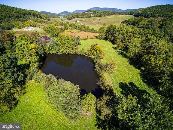 3rd image of 1280 Gooney Manor Loop