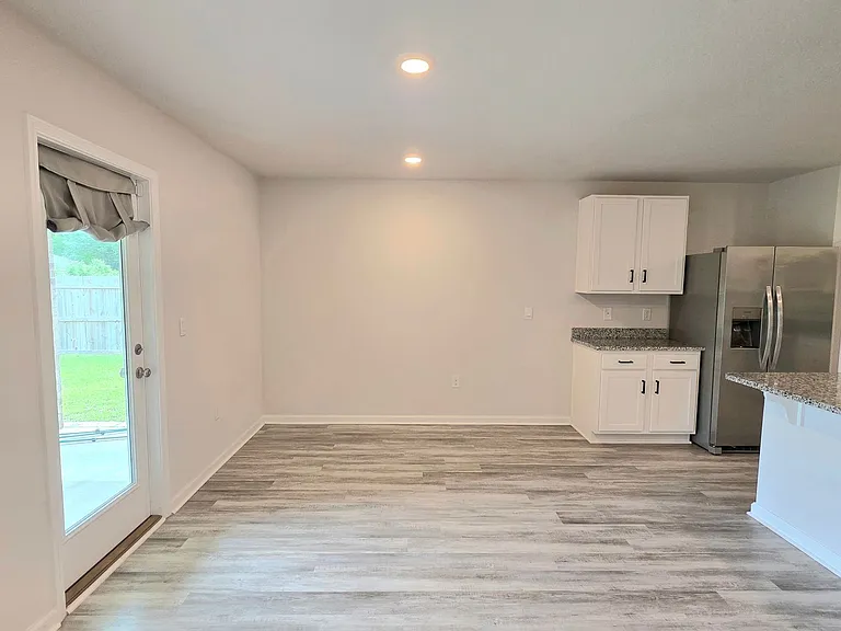 8617 Tarsus Dr — Photo 5
