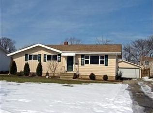 24250 Woodmere Dr, North Olmsted, OH 44070