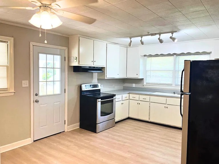 2742 Forest Ridge Dr — Photo 8