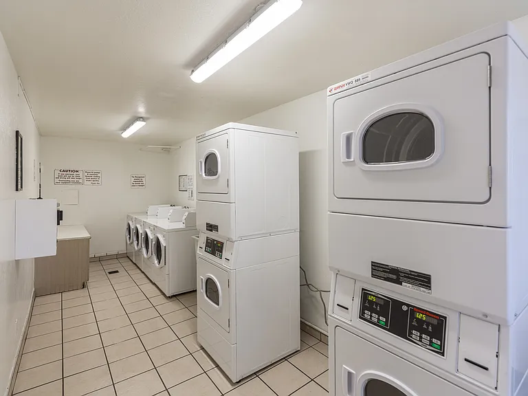 Adobe Lake Apartments — Photo 8
