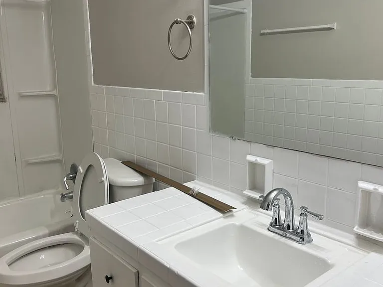 6111 Laurel Hall Dr — Photo 20