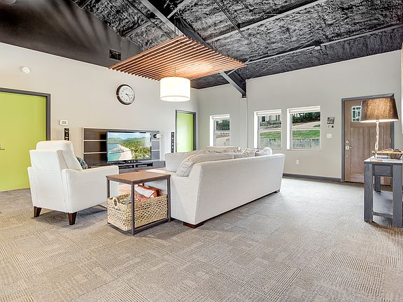 3rd image of 129 Santa Gertrudis Ln