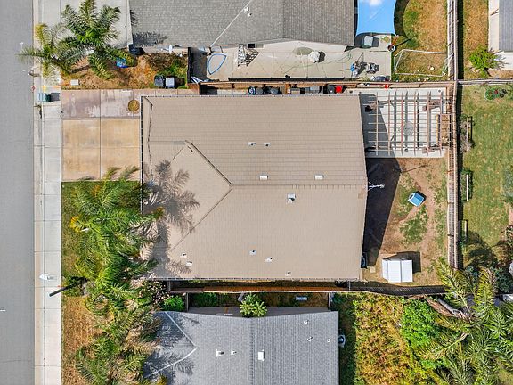 3rd image of 916 W Jordon Street