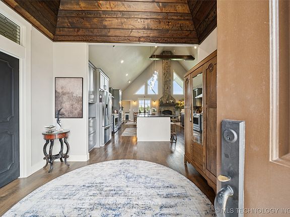 3rd image of 4320 N 135th Rd