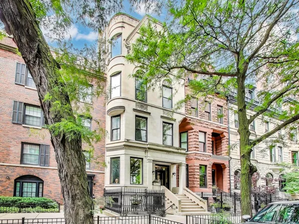72 E Elm St #5, Chicago, IL 60611