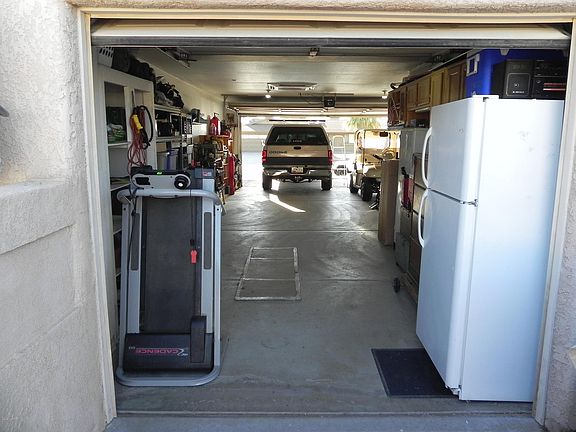 4th image of 2841 Yuma Dr