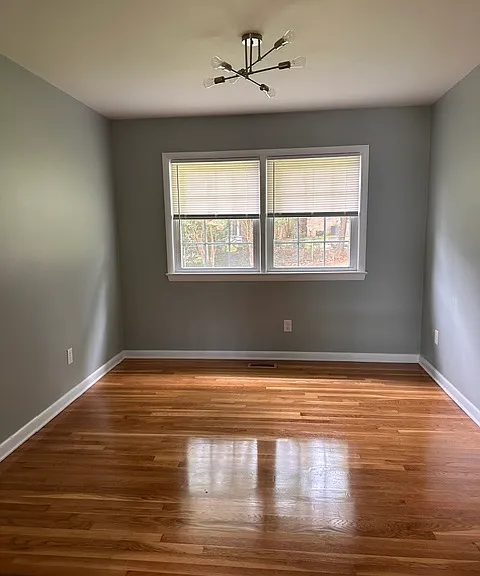 105 Laurel Ct — Photo 3