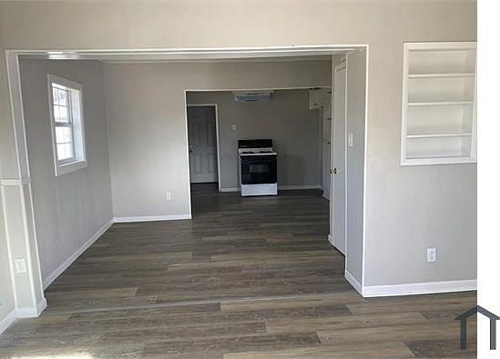 1st image of 3012 39th St