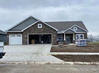 2012 Approach Dr, Auburn, IN 46706