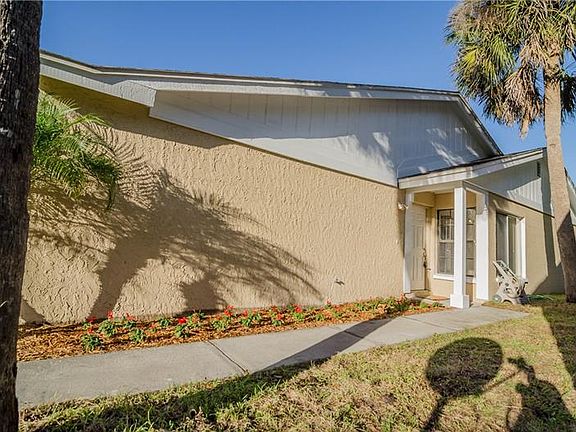 3rd image of 1042 Buttercup Dr