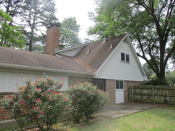 4th image of 9 Cherrywood Cir
