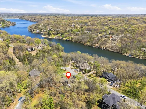 57 Chelmsworth Dr, Bella Vista, AR 72715