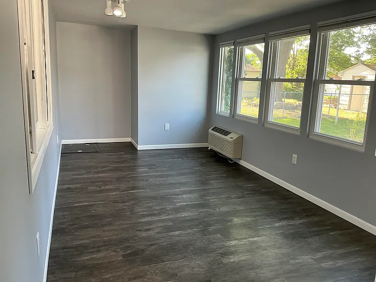 1314 W A St — Photo 14