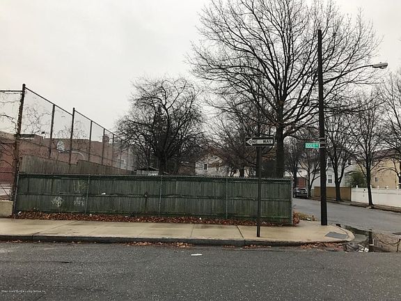 5th image of 312 Britton Ave