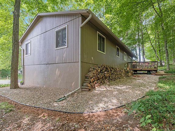 5th image of 4043 Rockwood Dr