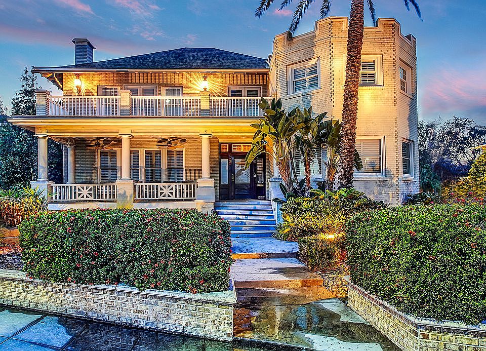 801 Bayshore