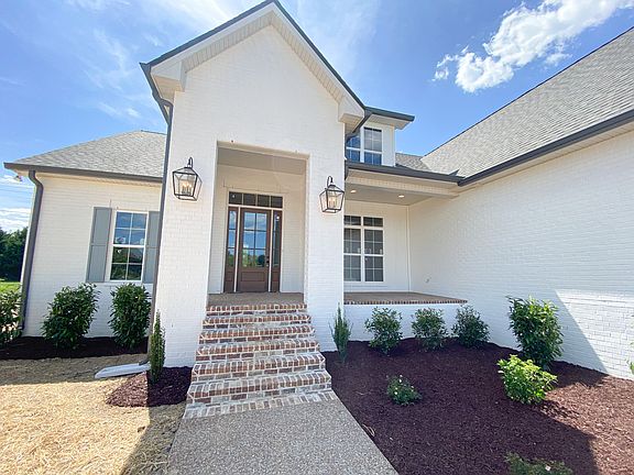 3rd image of 422 Huntington Dr