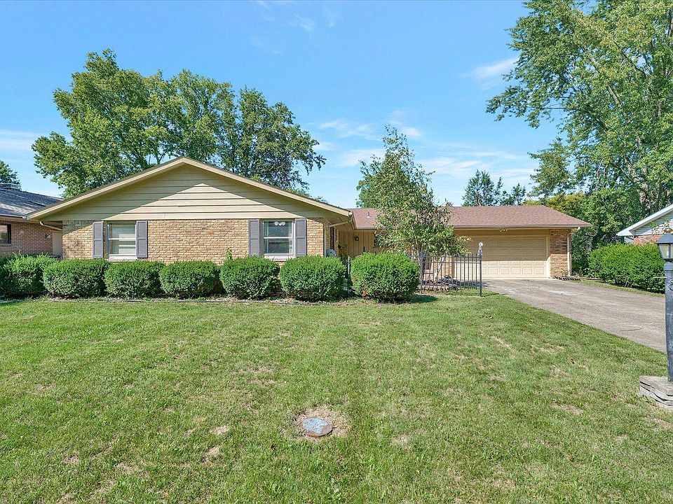 1st image of 610 E Evergreen Ct