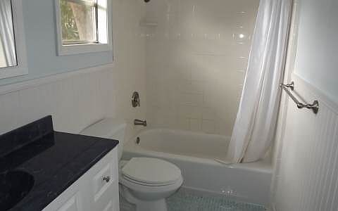 4th image of 160 Pine Tree Dr